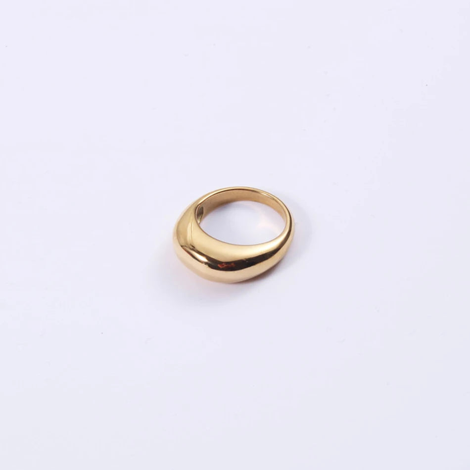 Geometric Arc Ring in Stainless Steel – Minimalist Elegance