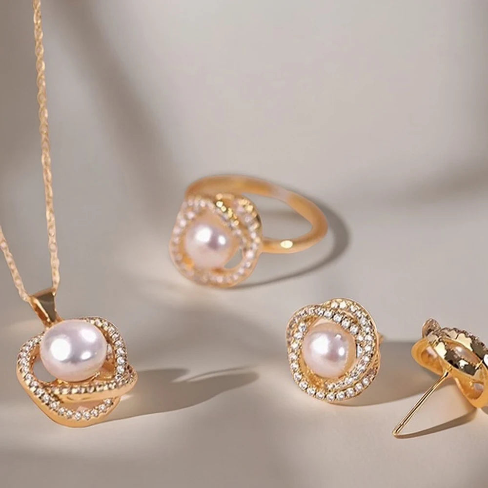Elegant Jewelry Set Pearls and Crystals (4 Pieces)