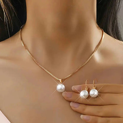Elegant Jewelry Set Pearls and Crystals (4 Pieces)