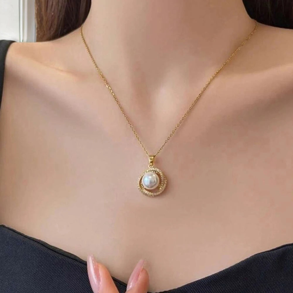 Elegant Jewelry Set Pearls and Crystals (4 Pieces)