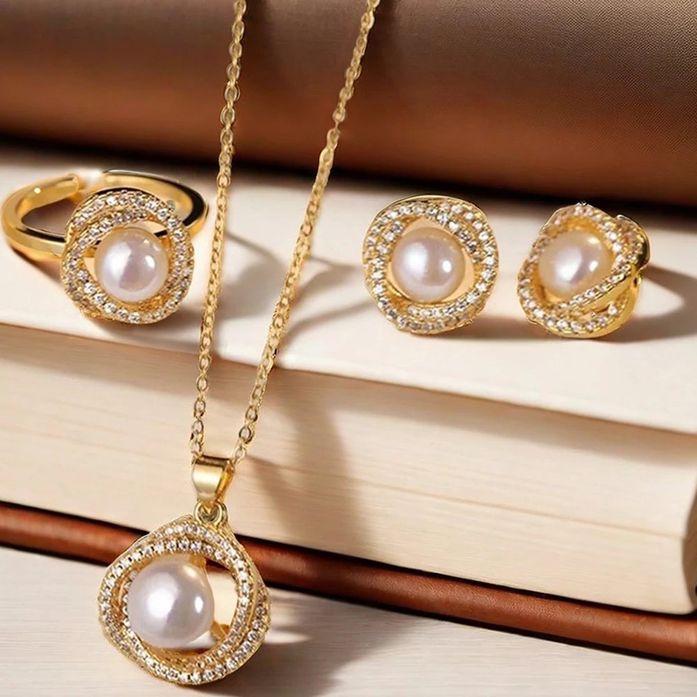 Elegant Jewelry Set Pearls and Crystals (4 Pieces)